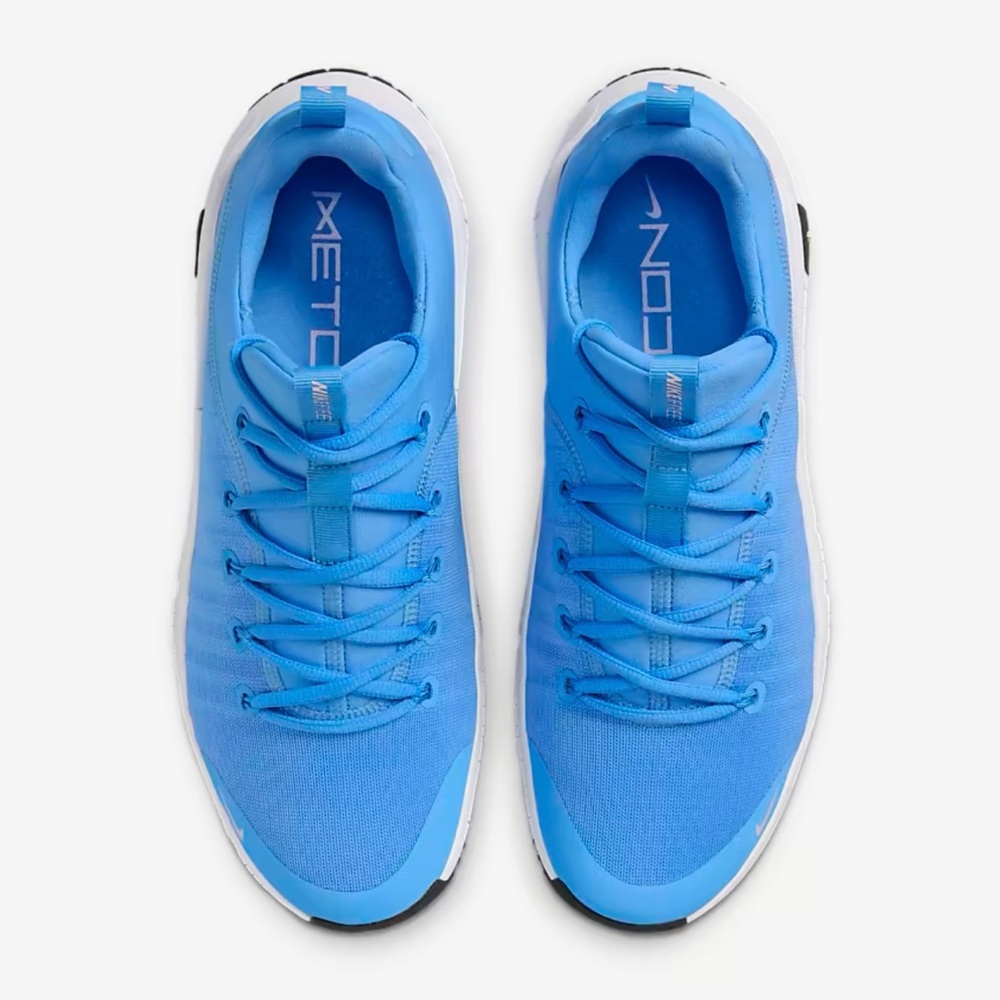 Nike Women's Athletic Shoes in Light Blue and White - Picture 4 of 13